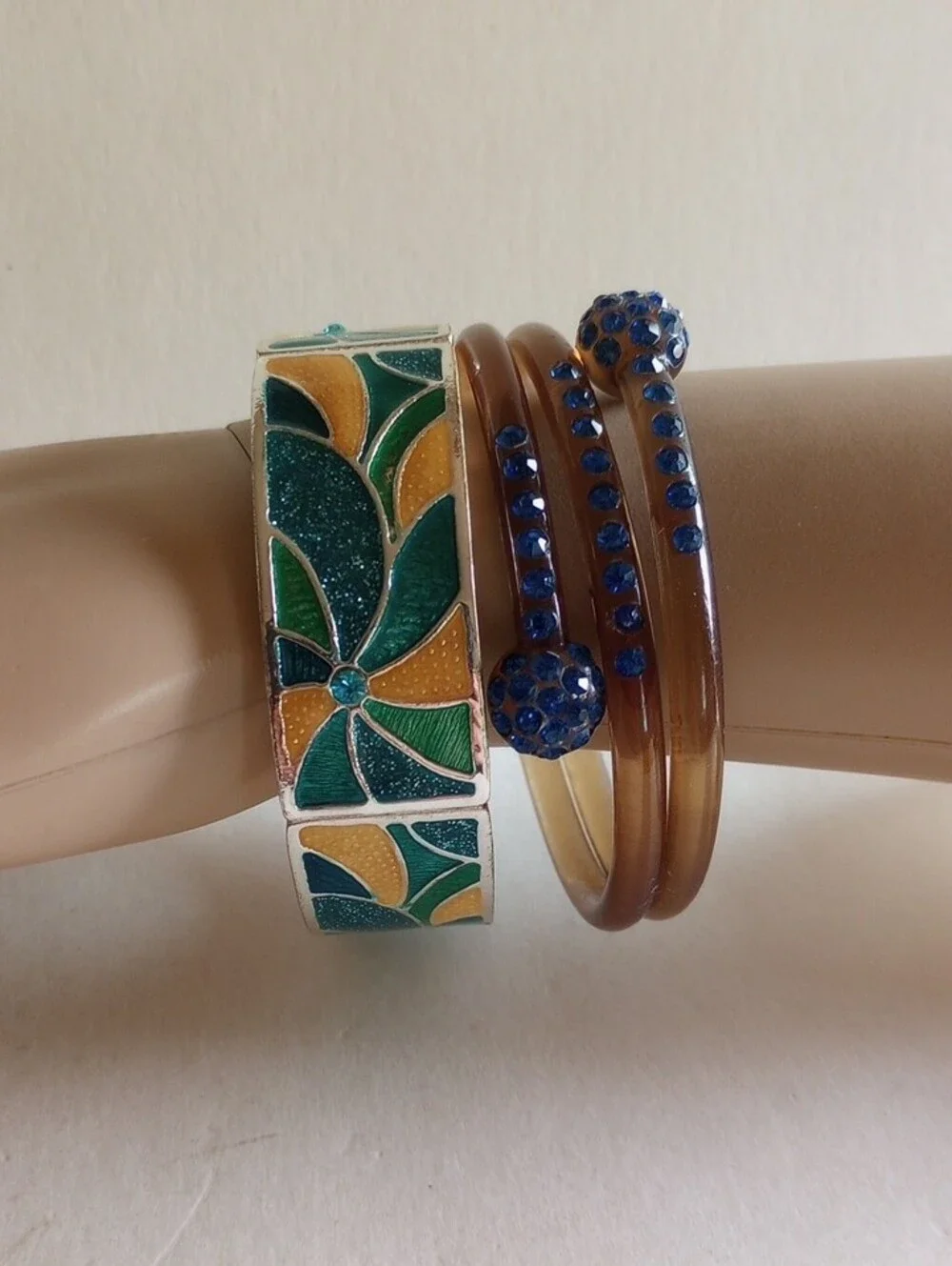 VINTAGE TWO BRACELETS SNAKE BANGLE , STRETCED ENAMEL LINKS  LOT